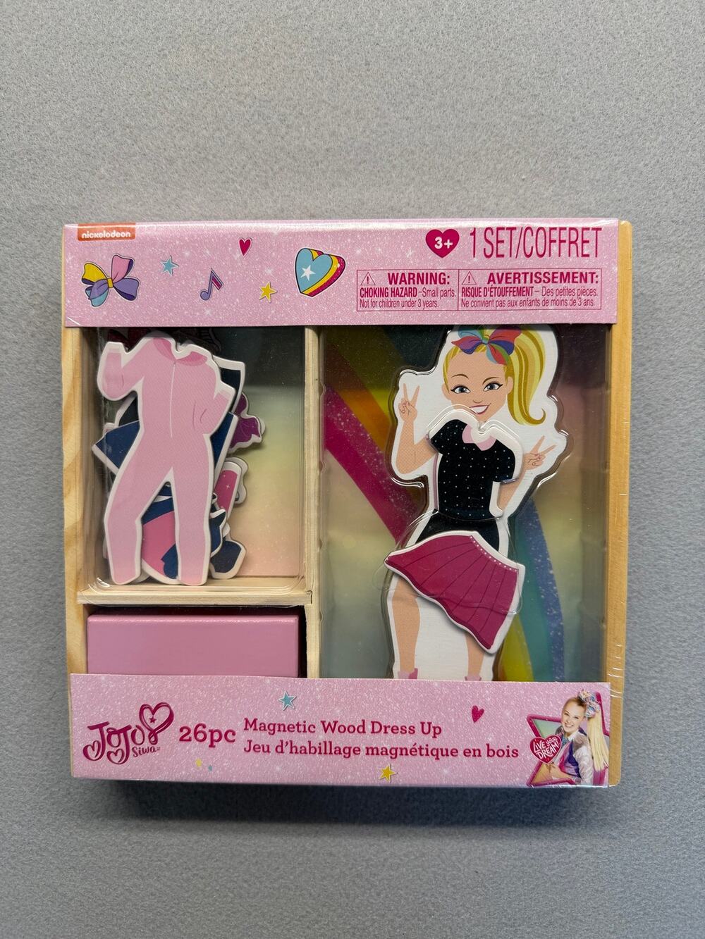 Nickelodeon JoJo Siwa 26pc Magnetic Wood Dress Up Set